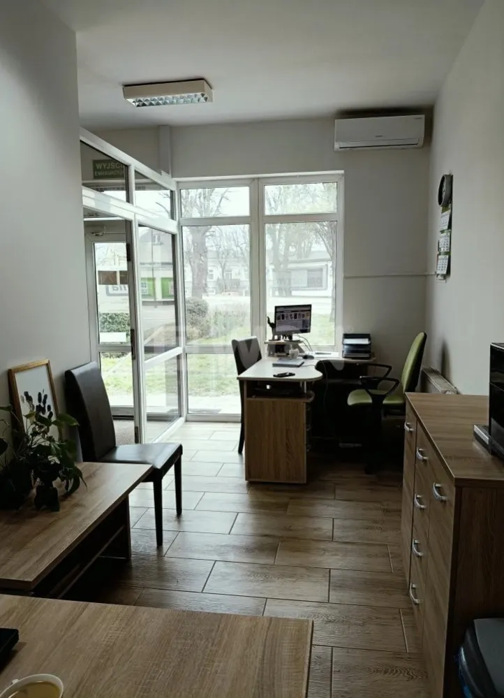 Lokal biurowy na  wynajem Koło - Atrakcyjny lokal na Starym Rynku z możliwością powiększenia.